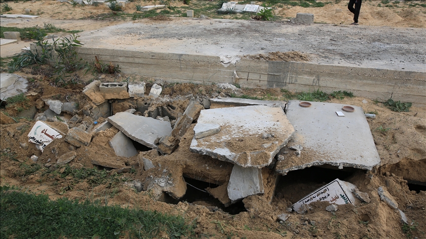 İsrail ordusu doğruladı! Gazze de mezarları açtılar!